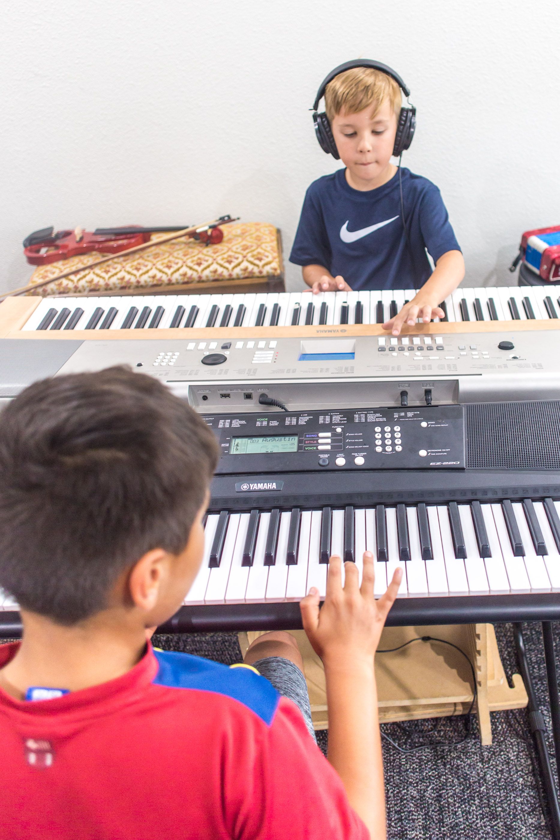 piano-lessons-backbeat-music-academy